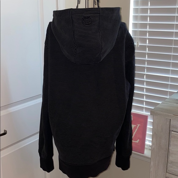 lululemon men’s jacket - Picture 5 of 6